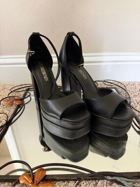 Dream Pairs Black Platform Ankle-Strap Platforms